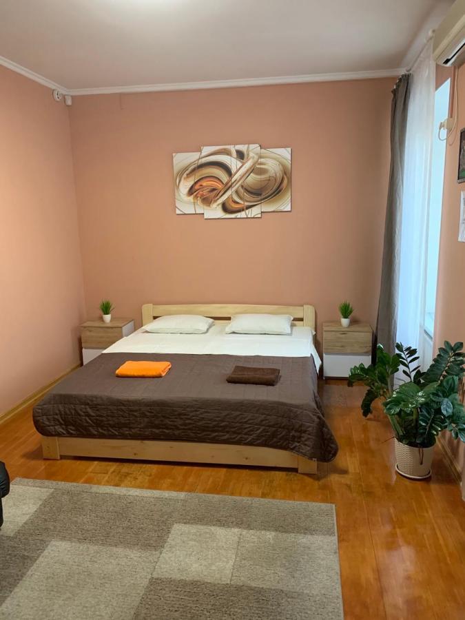 Хостел Friends House โอเดสซา ภายนอก รูปภาพ