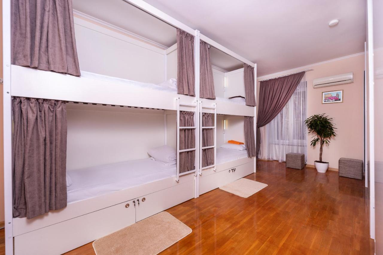 Хостел Friends House โอเดสซา ภายนอก รูปภาพ